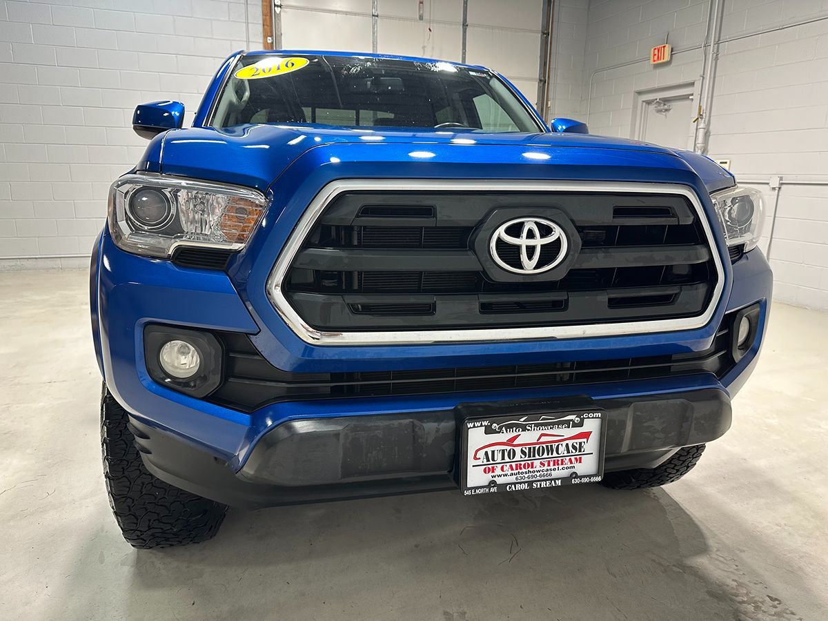 Photo 3 of this Toyota Tacoma