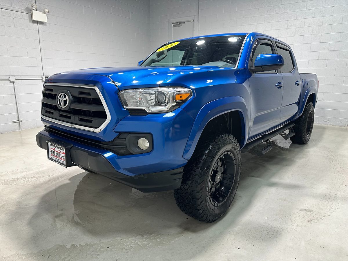 Photo 15 of this Toyota Tacoma