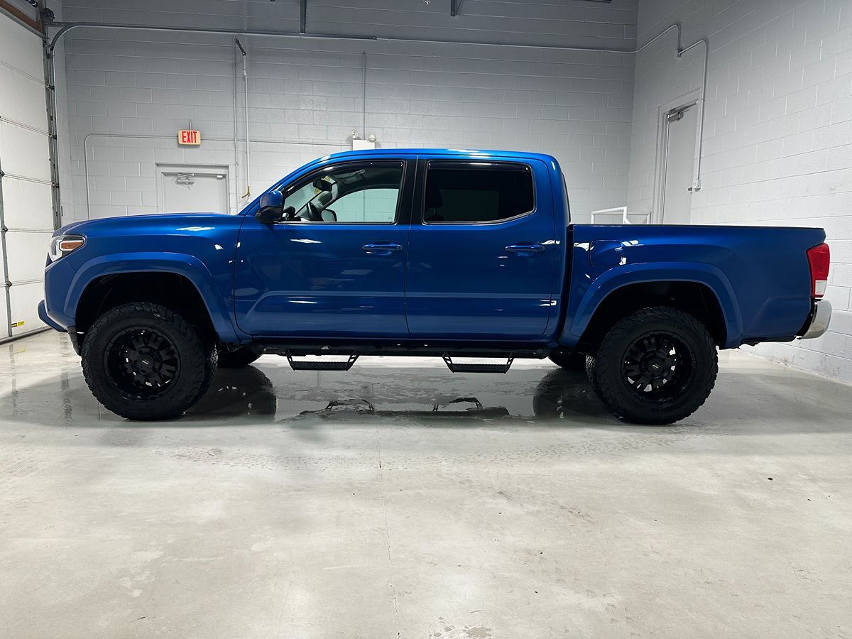 Photo 14 of this Toyota Tacoma