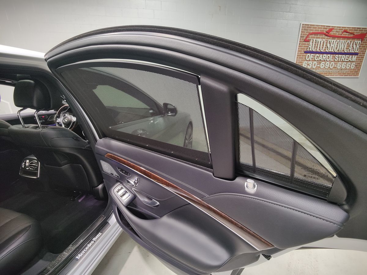 Photo 20 of this Mercedes-Benz S 560