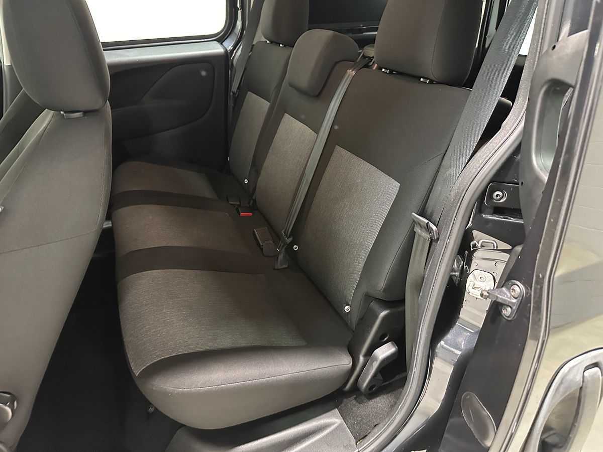 Photo 18 of this Ram ProMaster City Wagon