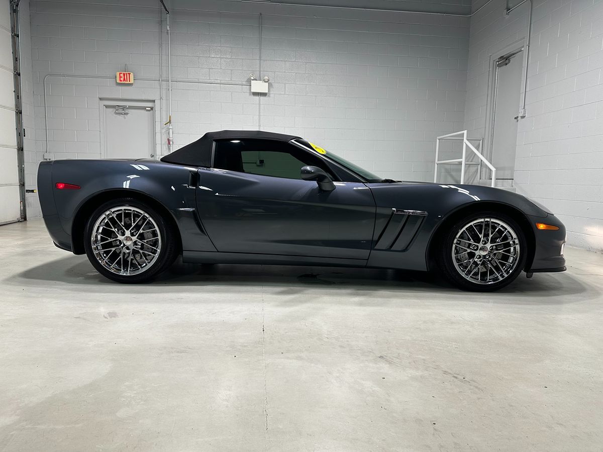 Photo 2 of this Chevrolet Corvette