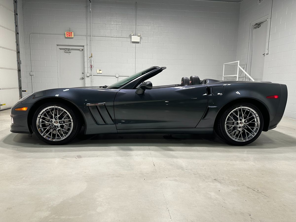 Photo 14 of this Chevrolet Corvette