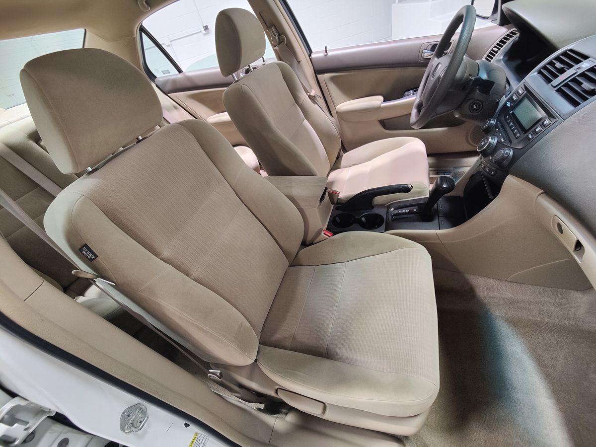 Photo 13 of this Honda Accord Sedan