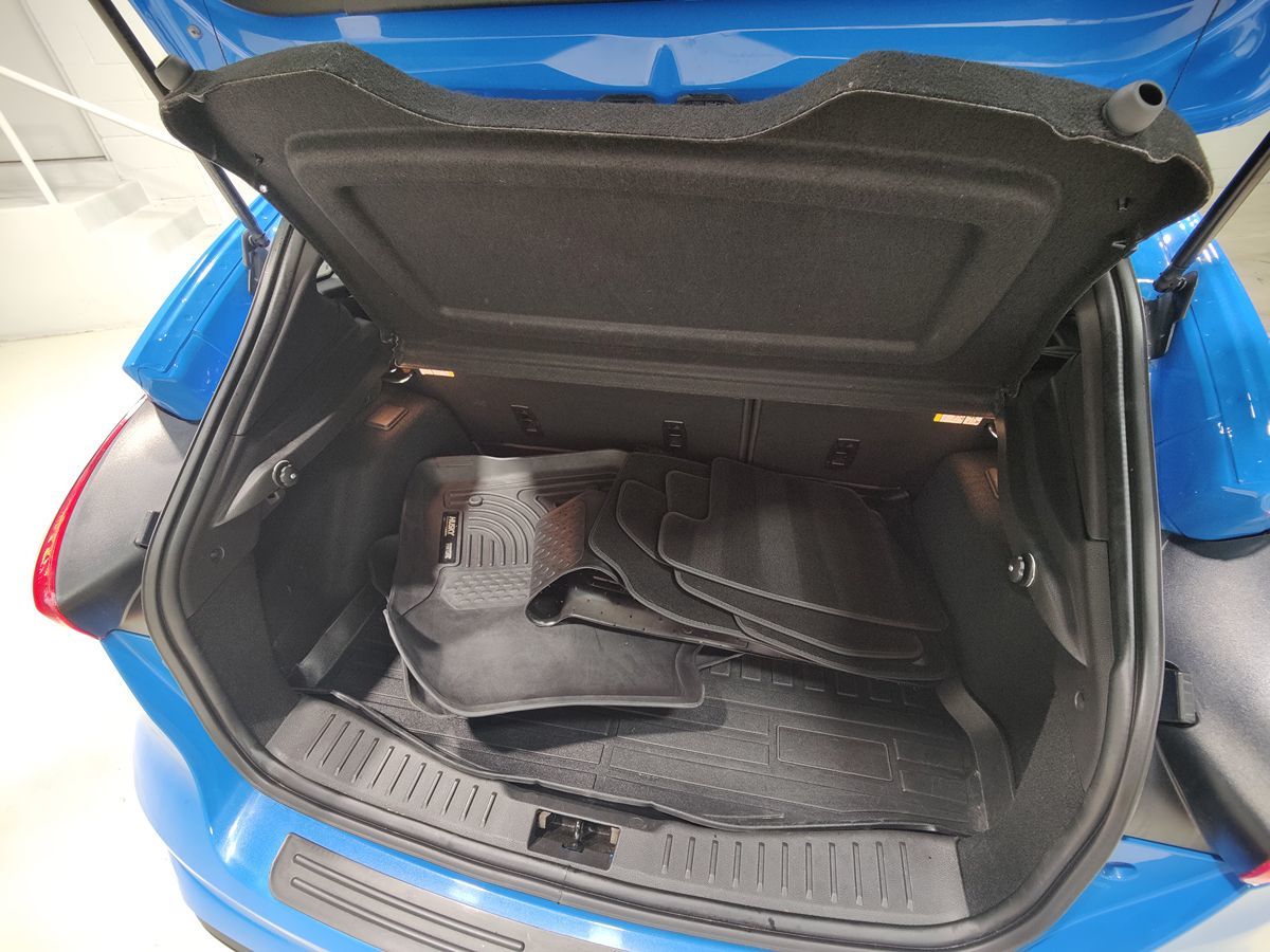 Photo 8 of this Ford Focus