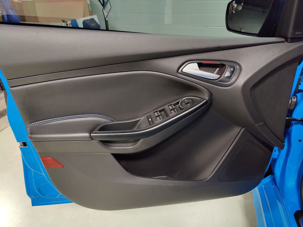 Photo 18 of this Ford Focus