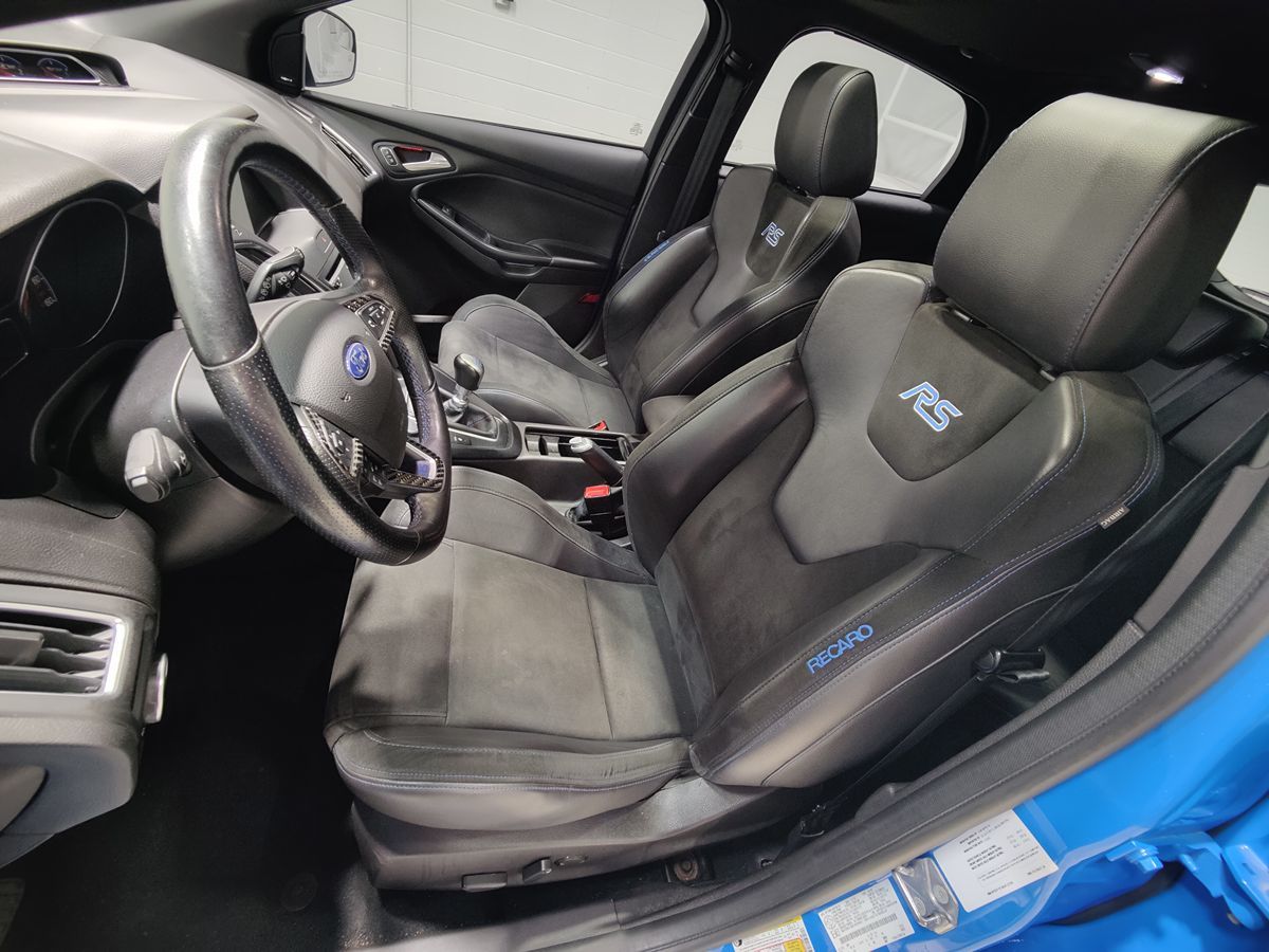 Photo 22 of this Ford Focus