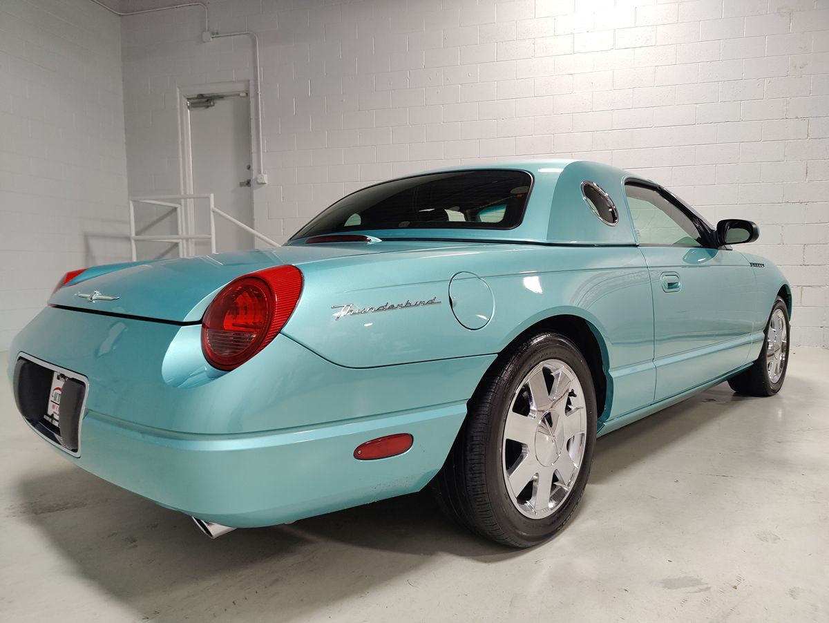 Photo 8 of this Ford Thunderbird