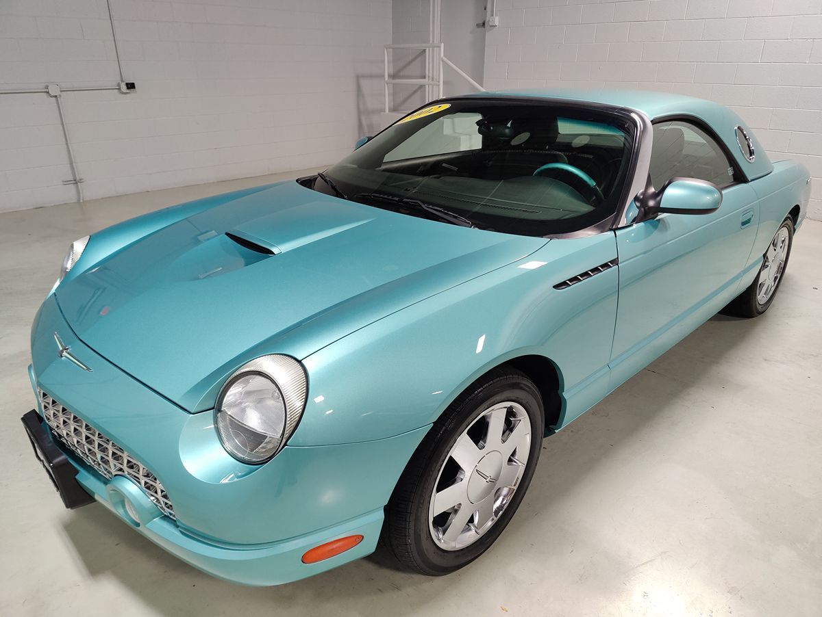 Photo 17 of this Ford Thunderbird