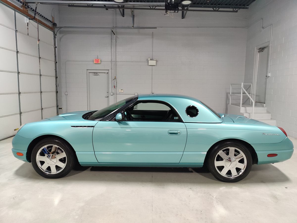 Photo 18 of this Ford Thunderbird