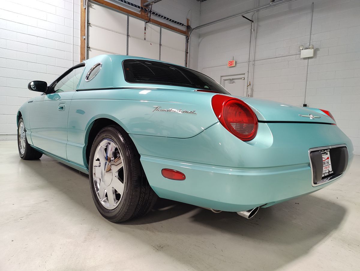 Photo 20 of this Ford Thunderbird