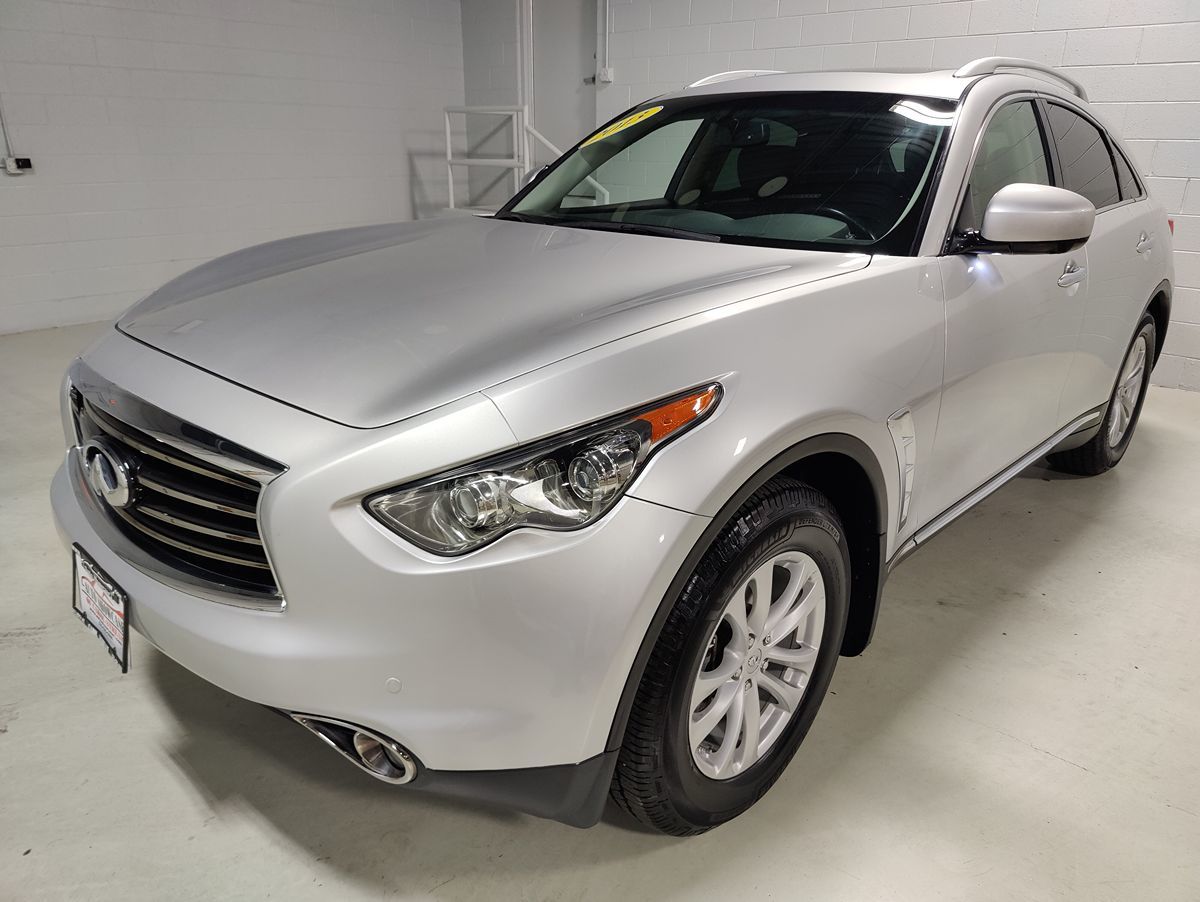 Photo 18 of this INFINITI FX37
