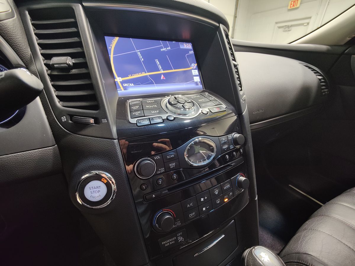 Photo 33 of this INFINITI FX37