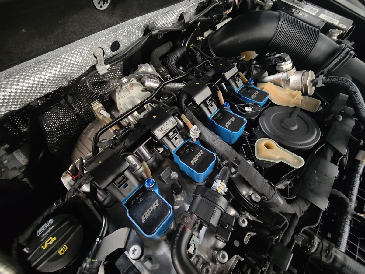Photo 6 of this Volkswagen Golf R
