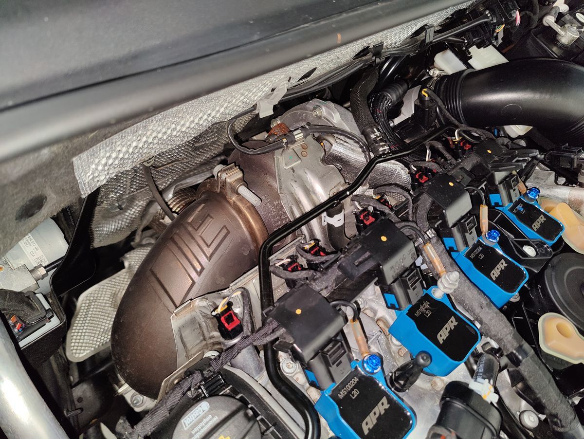 Photo 7 of this Volkswagen Golf R