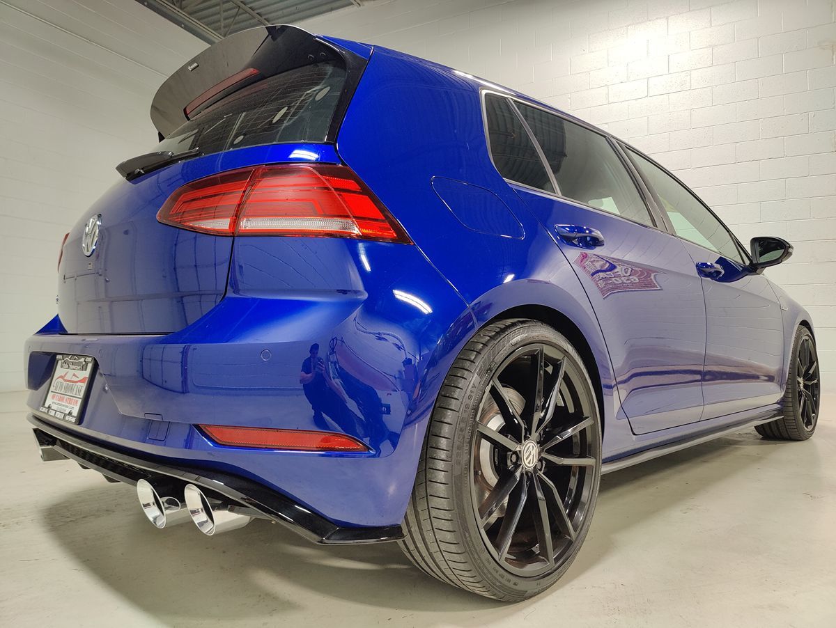 Photo 10 of this Volkswagen Golf R