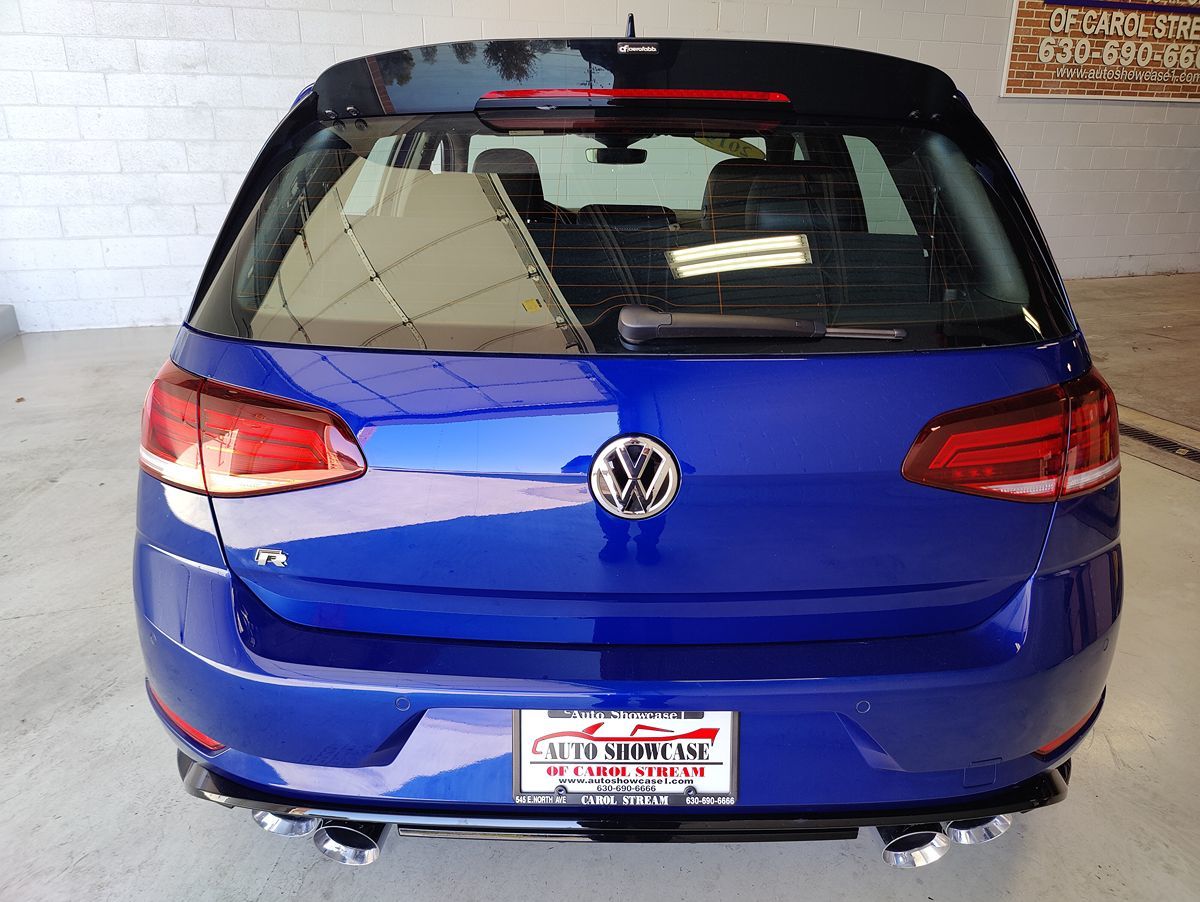Photo 13 of this Volkswagen Golf R