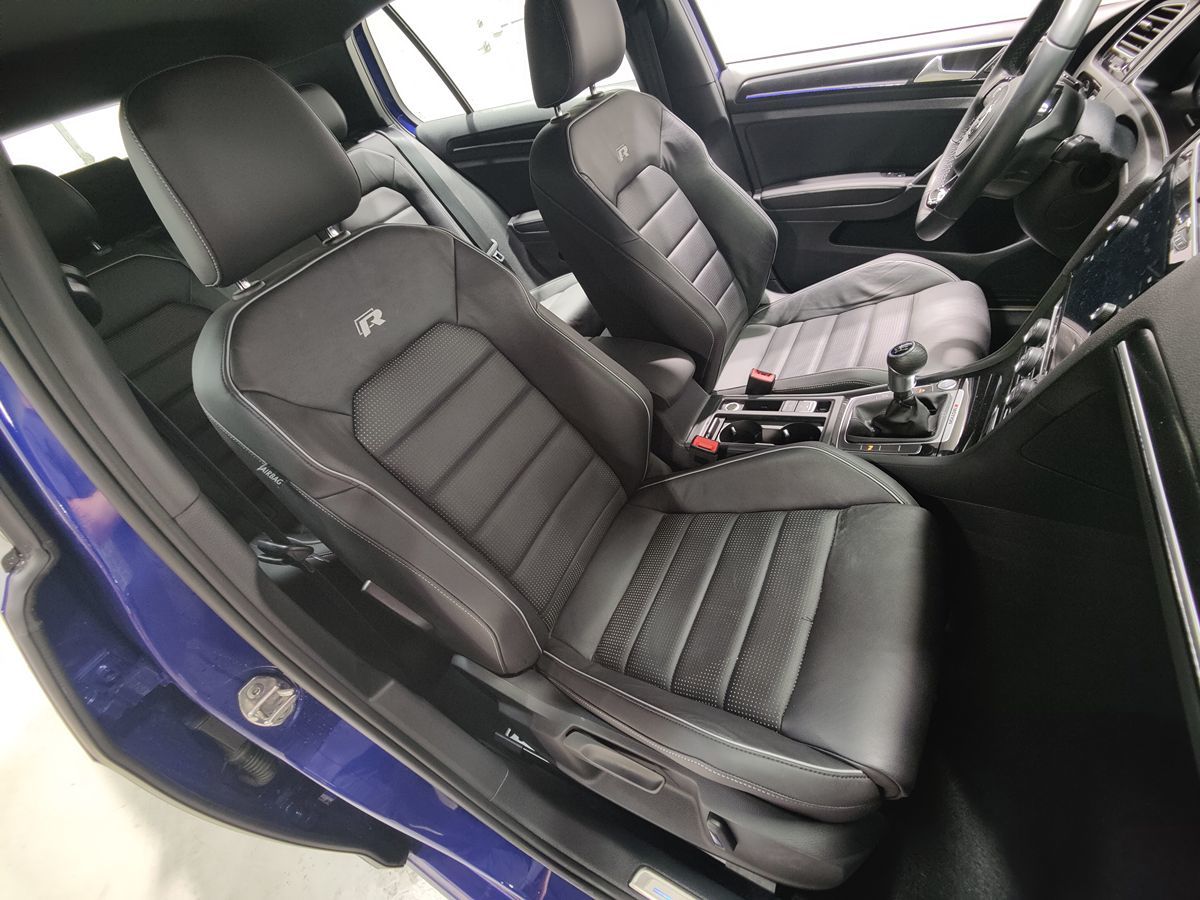 Photo 19 of this Volkswagen Golf R