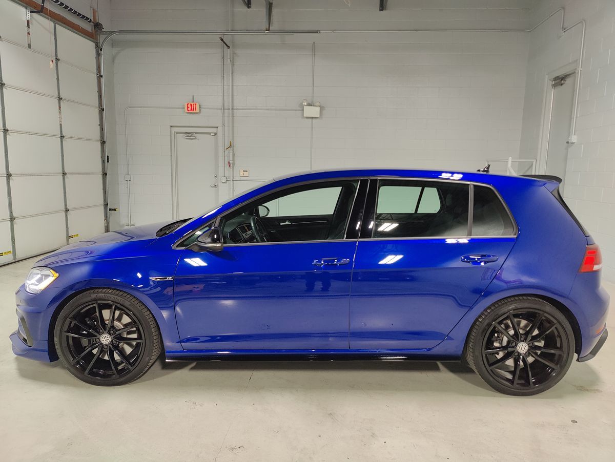 Photo 26 of this Volkswagen Golf R