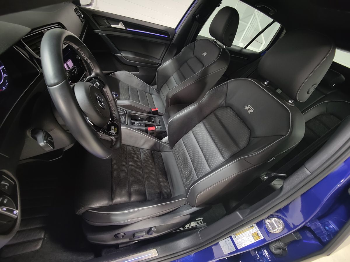 Photo 33 of this Volkswagen Golf R