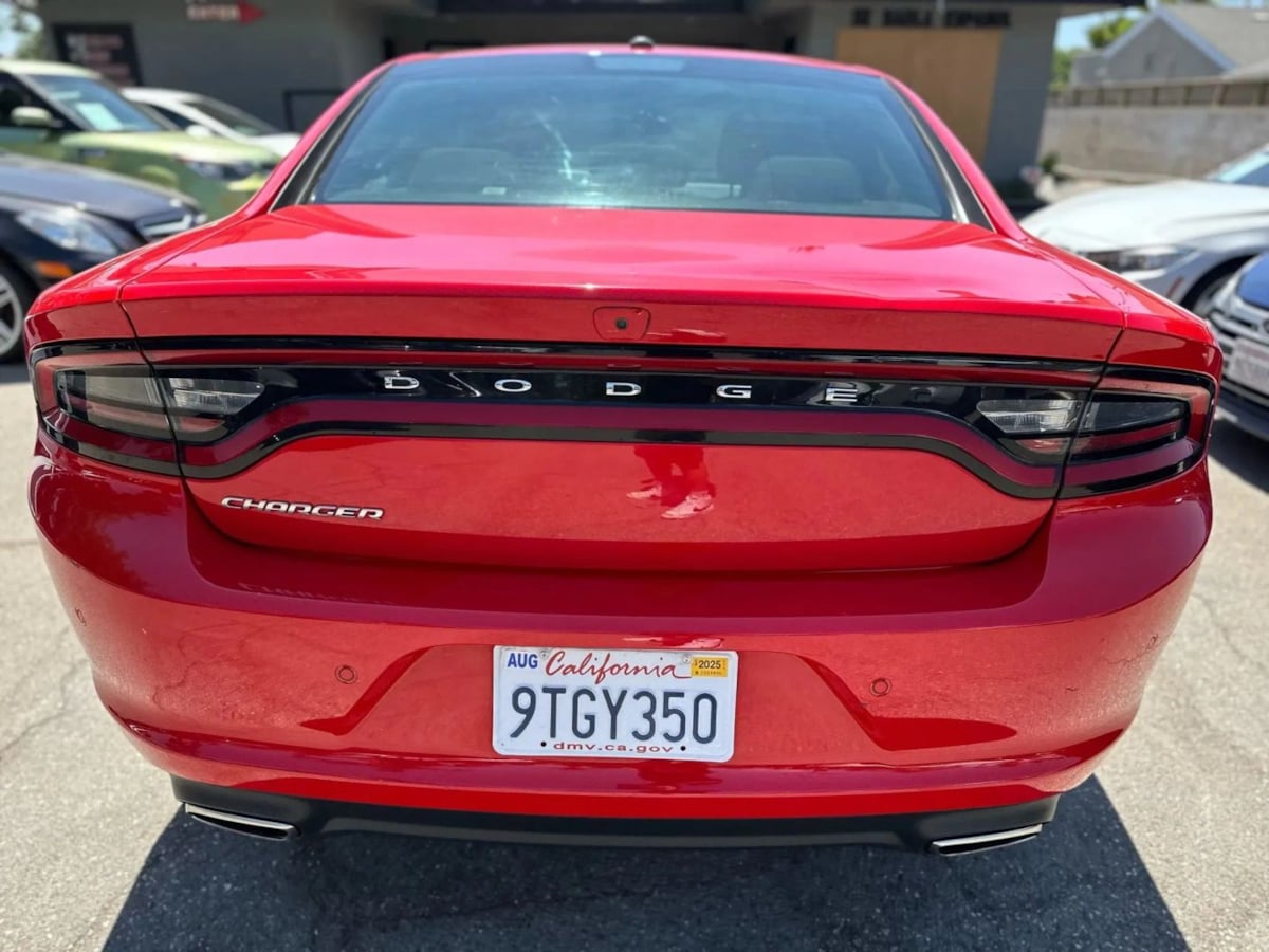 2022 Dodge Charger SXT - Photo 5