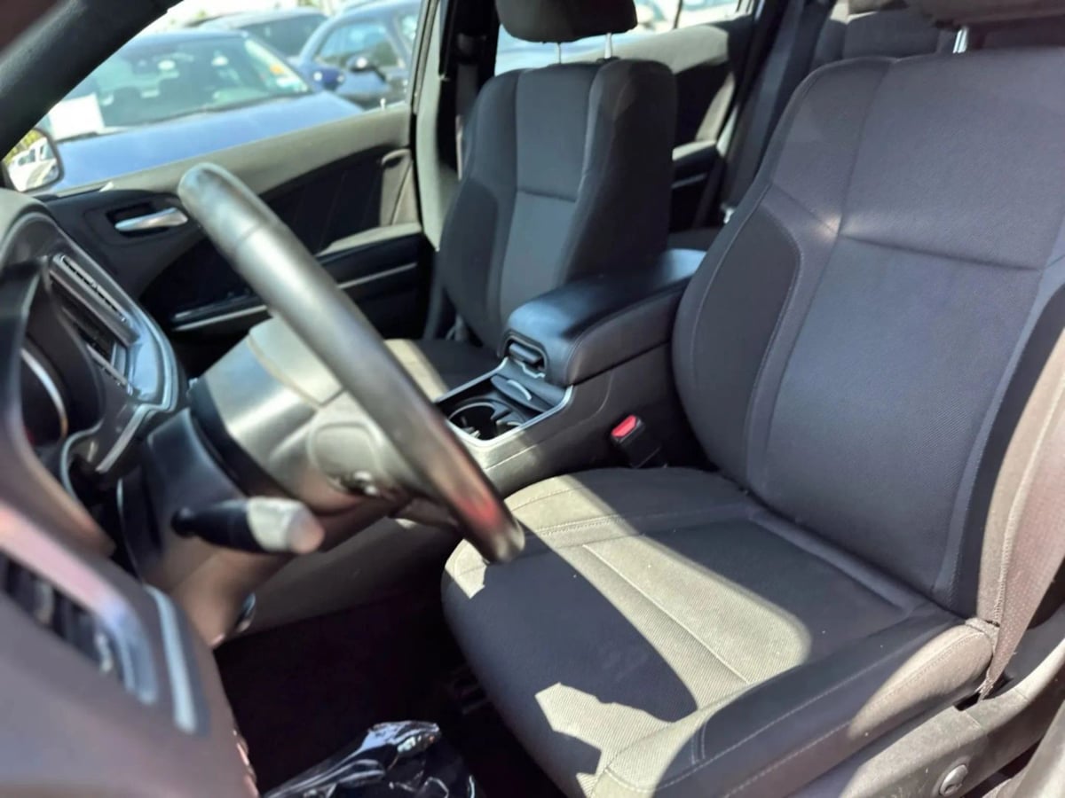 2022 Dodge Charger SXT - Photo 9