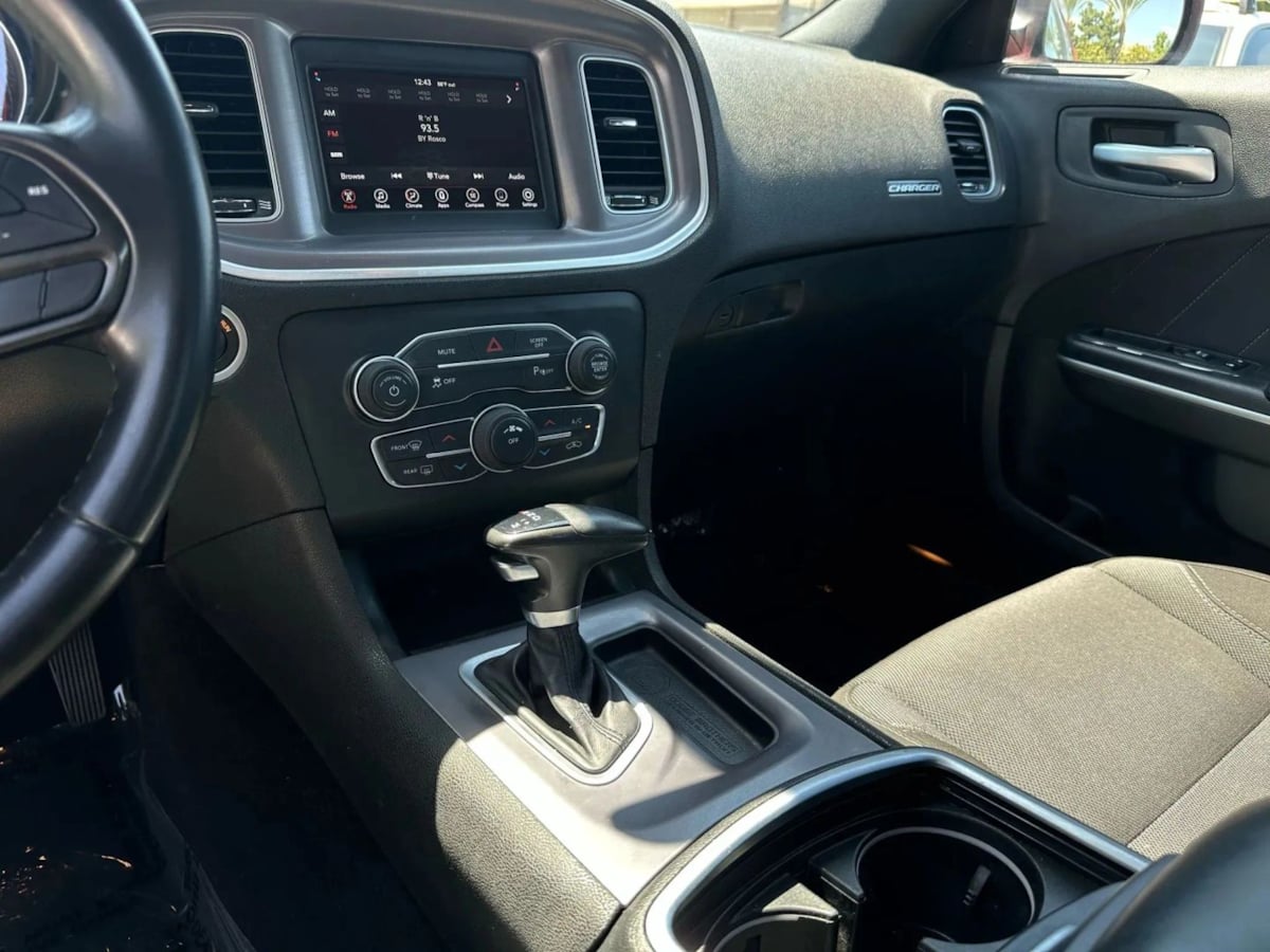 2022 Dodge Charger SXT - Photo 15