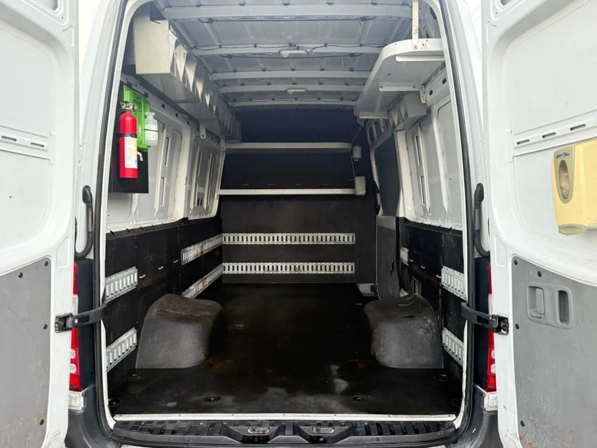2015 Mercedes-Benz Sprinter Cargo Van Base - Photo 10