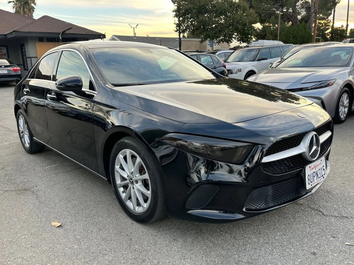 2021 Mercedes-Benz A-Class A220 - Photo 3