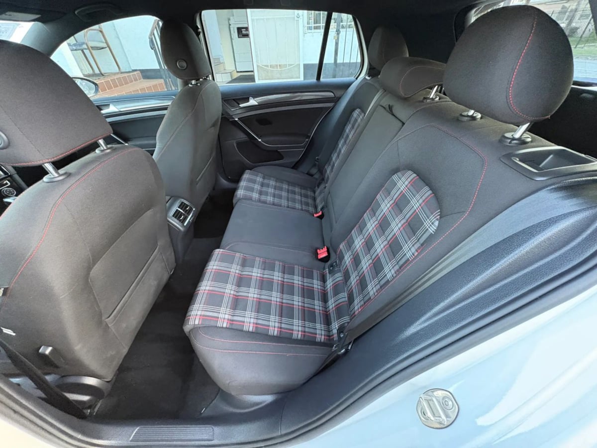 2018 Volkswagen Golf GTI S - Photo 8