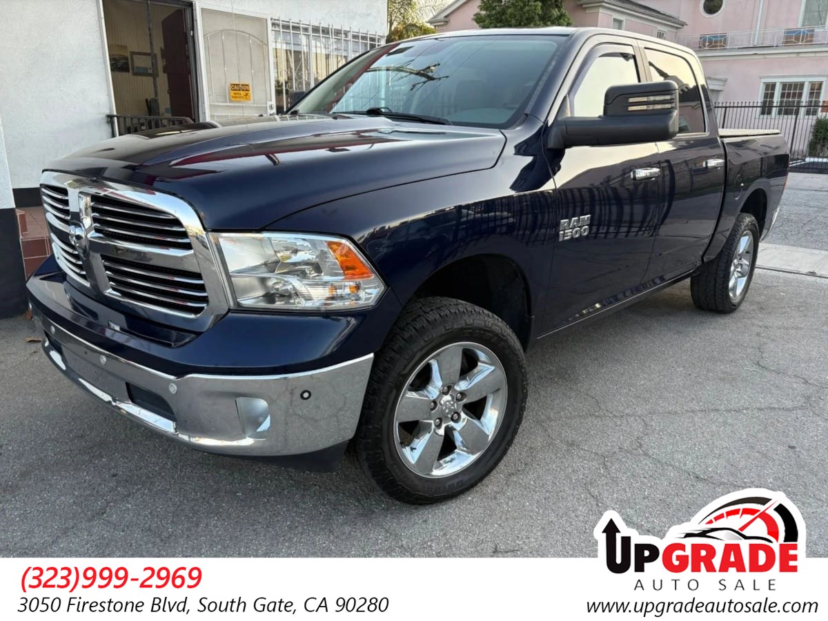 2018 RAM 1500 Big Horn 4x4 Crew Cab 5'7's photo