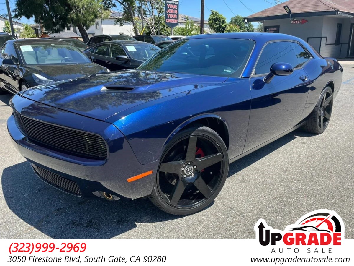 2015 Dodge Challenger SXT Plus's photo
