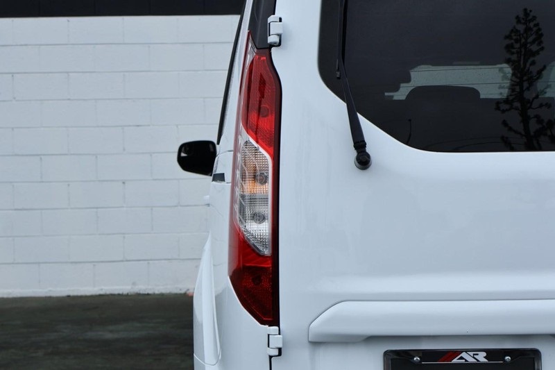 2022 Ford Transit XLT photo 7
