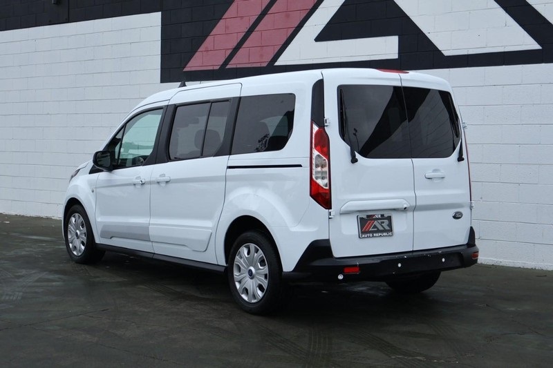 2022 Ford Transit XLT photo 9