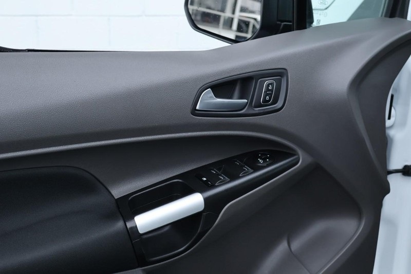 2022 Ford Transit XLT photo 15