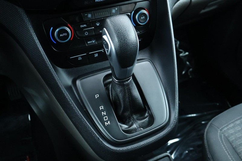 2022 Ford Transit XLT photo 35