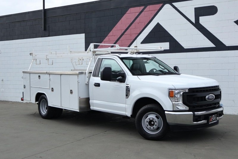 2021 Ford F-350 XL photo 2