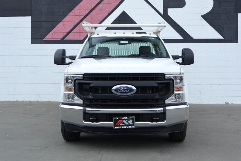 2021 Ford F-350 XL photo 4
