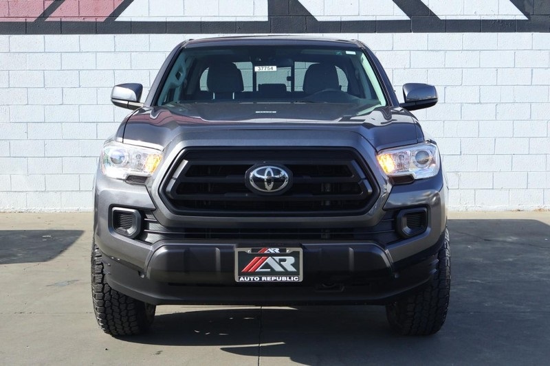 2021 Toyota Tacoma SR photo 3