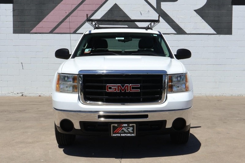 2009 Gmc Sierra SLE photo 3