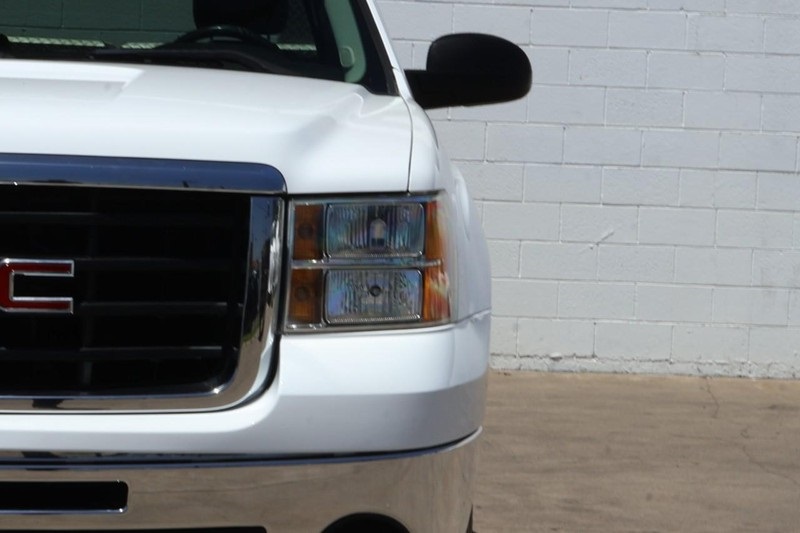 2009 Gmc Sierra SLE photo 4