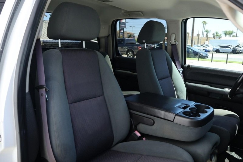 2009 Gmc Sierra SLE photo 21