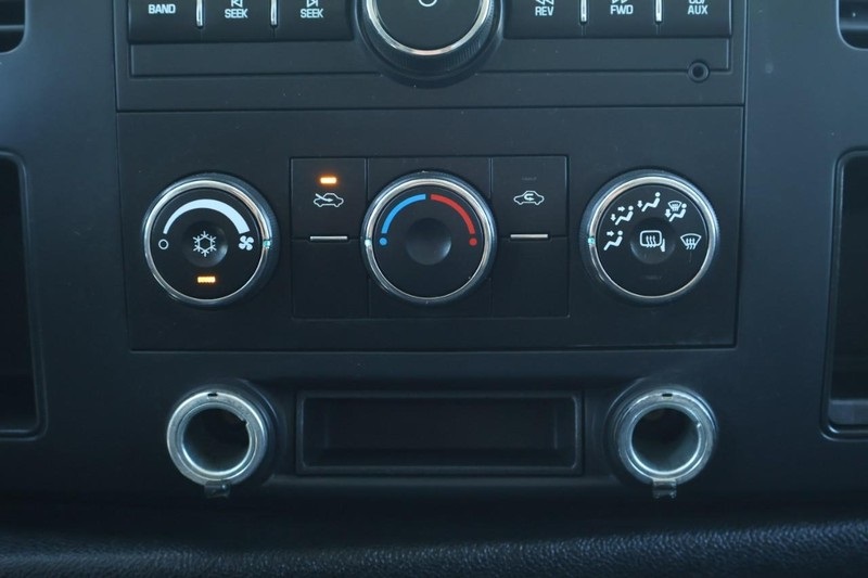 2009 Gmc Sierra SLE photo 27
