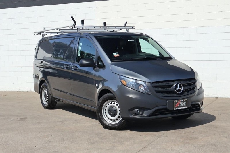 2021 Mercedes Benz Metris Cargo Van photo 2