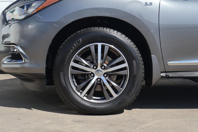 2017 Infiniti QX60 photo 11