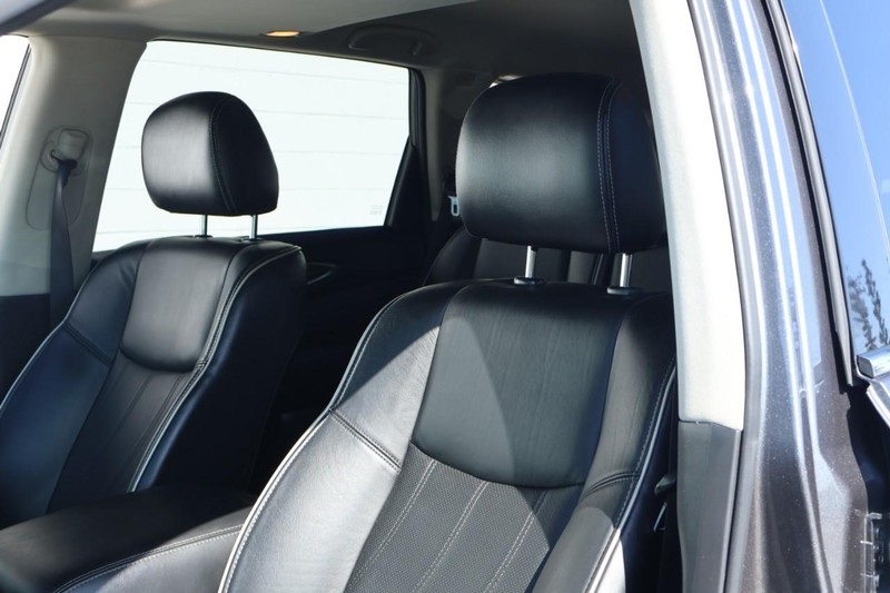 2017 Infiniti QX60 photo 18