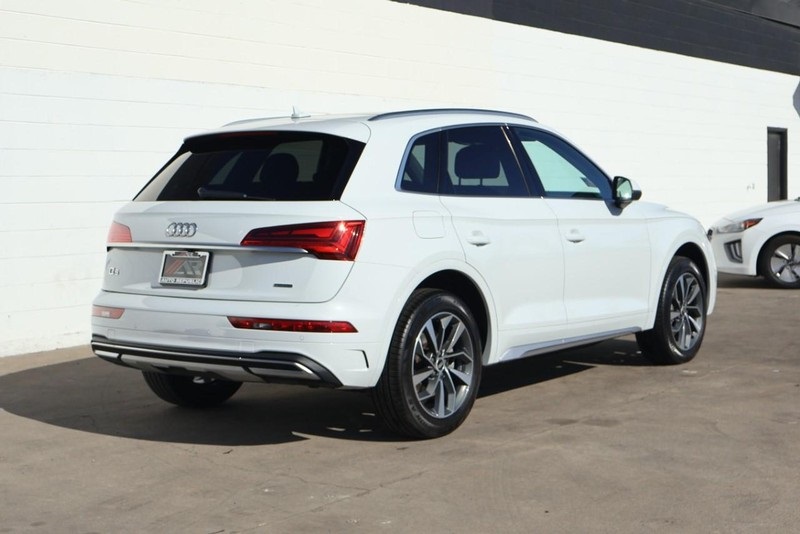 2021 Audi Q5 Premium photo 3