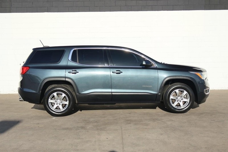 2019 Gmc Acadia SLE photo 4