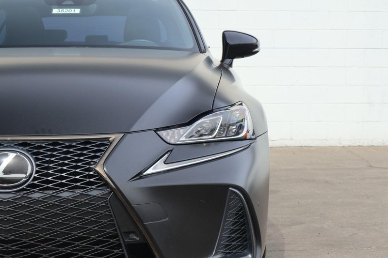 2020 Lexus IS 300 F SPORT photo 3