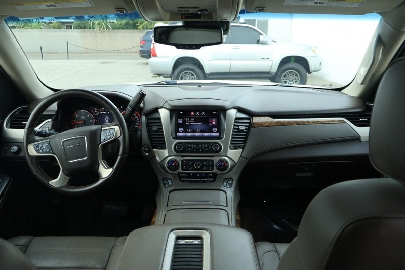 2015 Gmc Yukon Denali photo 28